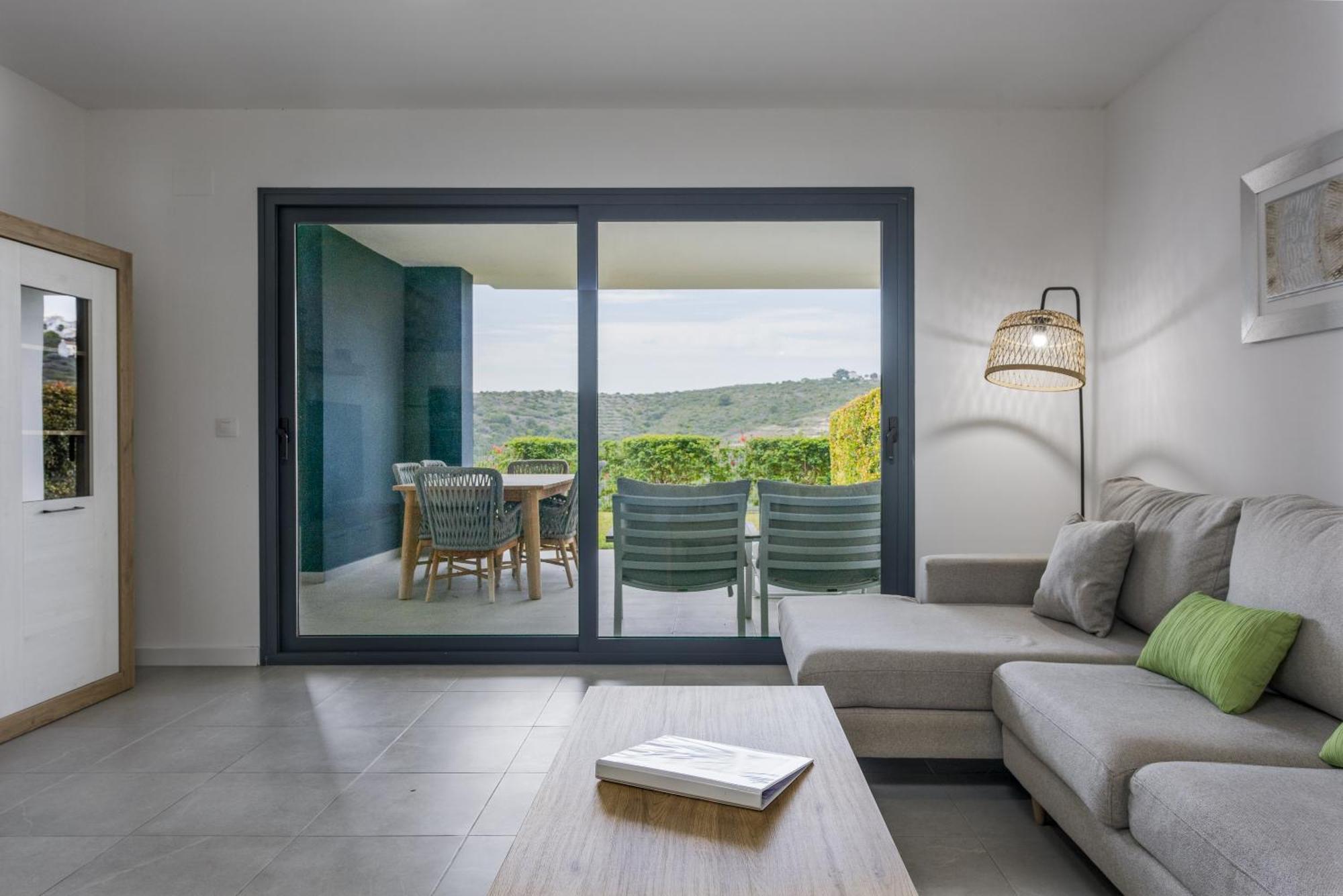 Top Casares Golf Apartment Bagian luar foto